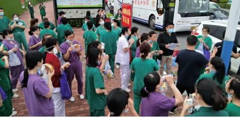 护佑生命 战“疫”有我-记邵阳市第二人民医院院核酸采样队队长杨翊